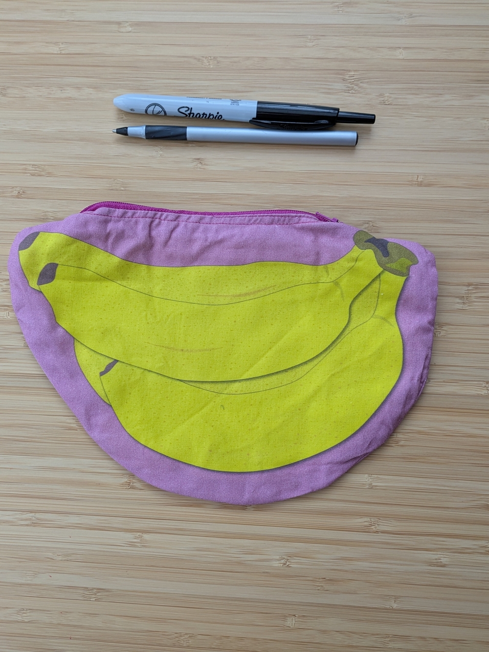 Banana Pouch - Picture 3 of 4